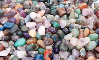 柬埔寨進口報關公司哪家好？柬埔寨半寶石清關流程