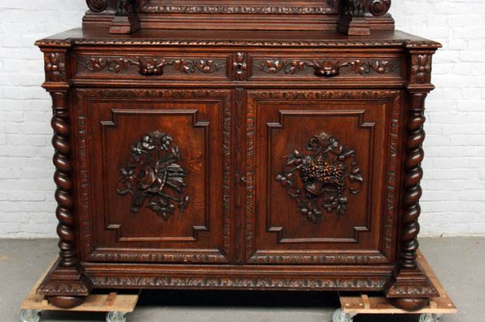 1638442390585558.jpg 古董舊家具進(jìn)口報(bào)關(guān)有案例的代理公司.jpg